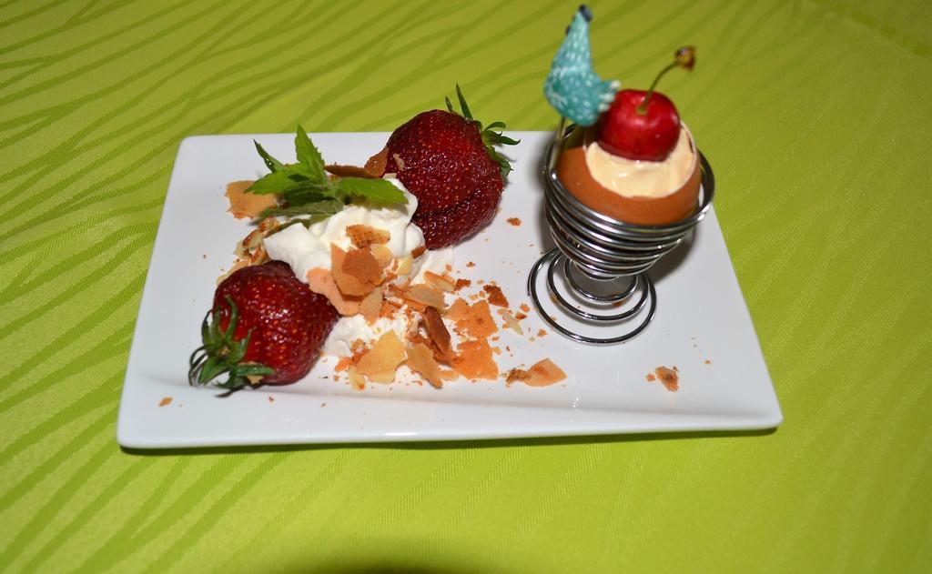 Hotel Restaurant La Braisiere Saint-Romain  エクステリア 写真