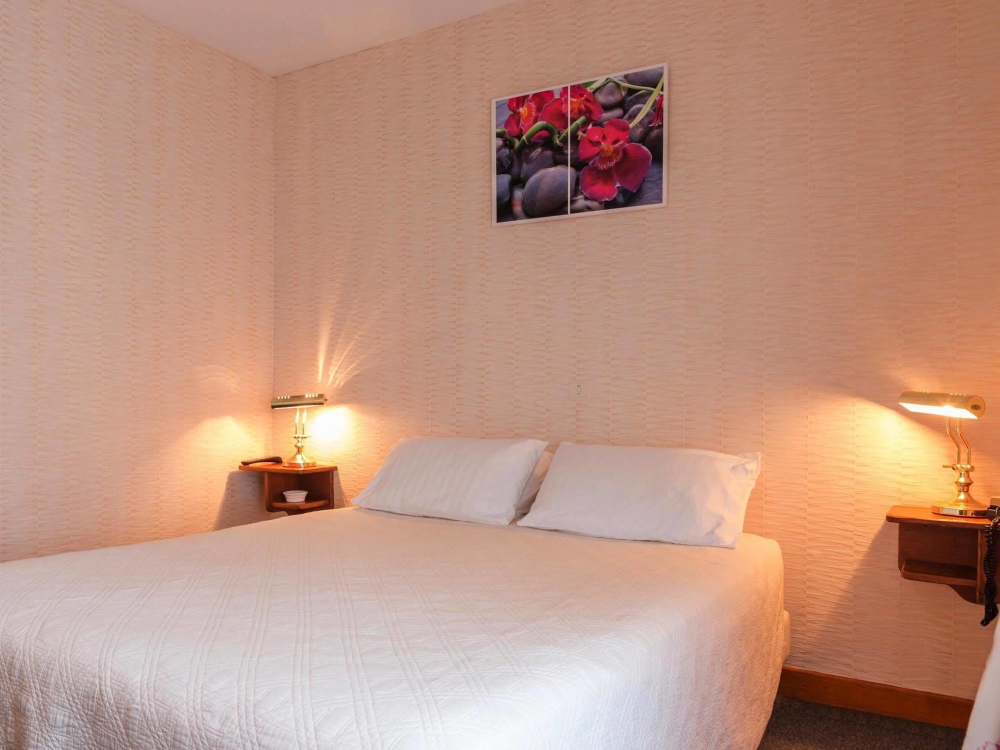 Hotel Restaurant La Braisiere Saint-Romain  エクステリア 写真