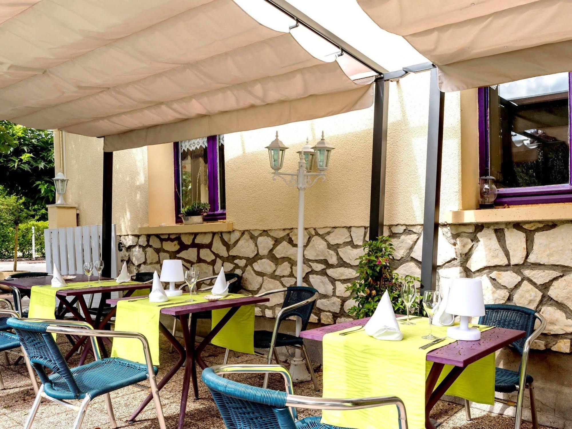 Hotel Restaurant La Braisiere Saint-Romain  エクステリア 写真