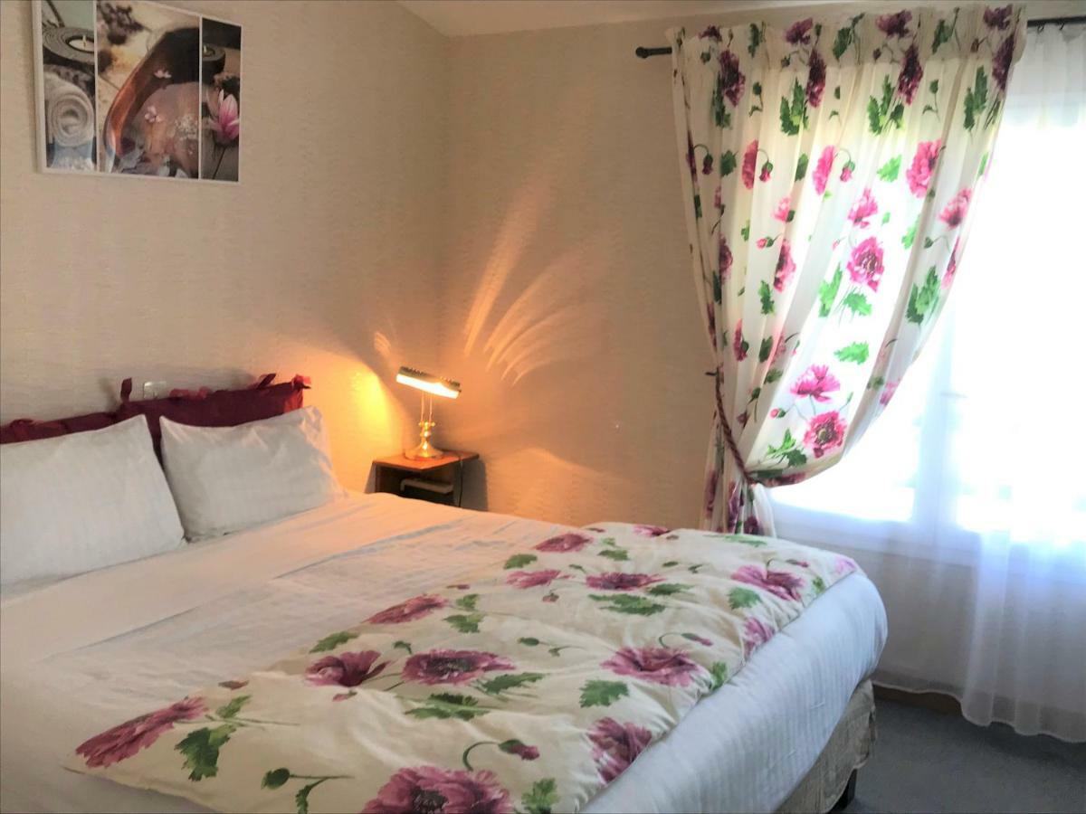 Hotel Restaurant La Braisiere Saint-Romain  エクステリア 写真