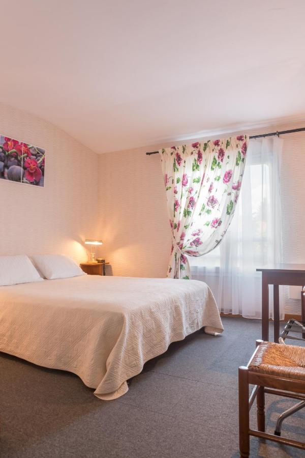 Hotel Restaurant La Braisiere Saint-Romain  エクステリア 写真